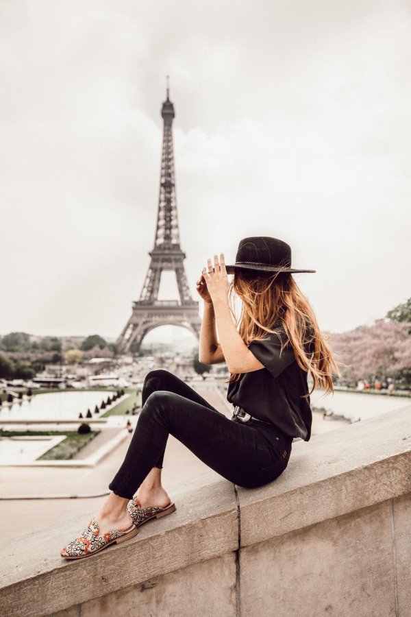 Париж и девушка