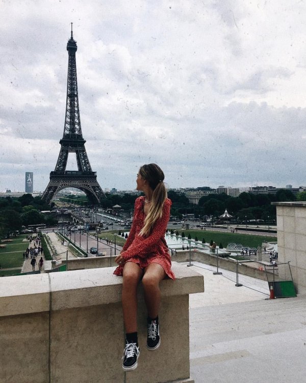Париж и девушка