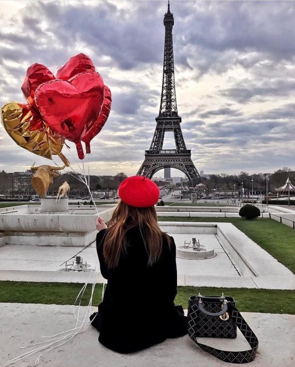 Париж и девушка