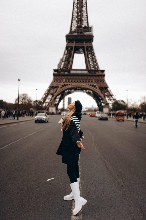 Париж и девушка