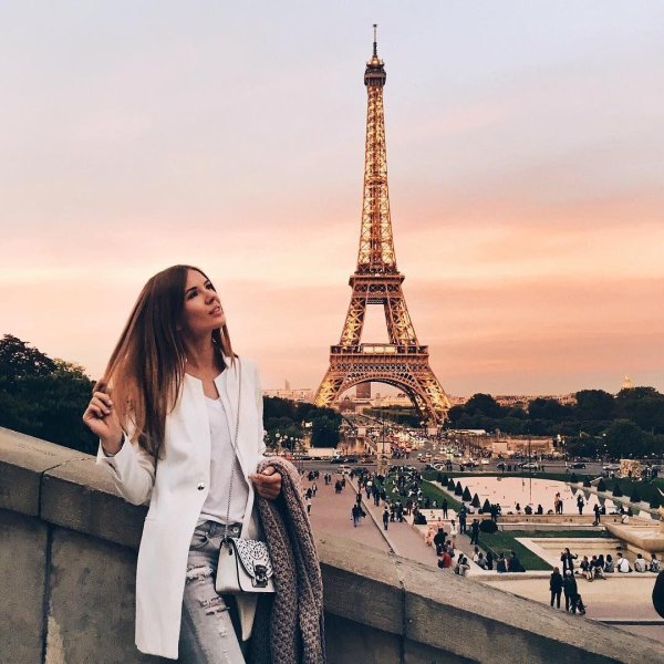 Париж и девушка