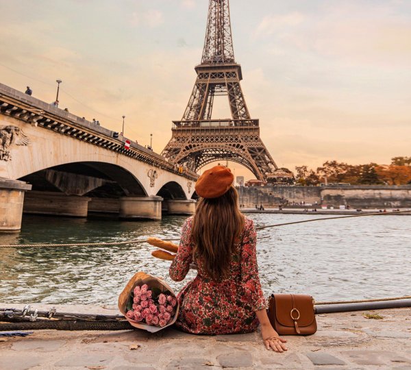 Париж и девушка