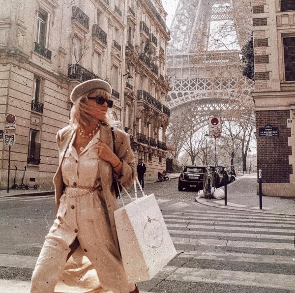 Париж и девушка