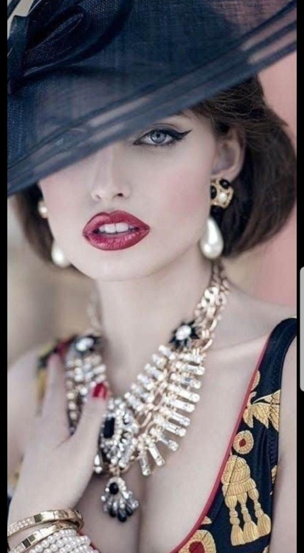 Гламурные с девушками