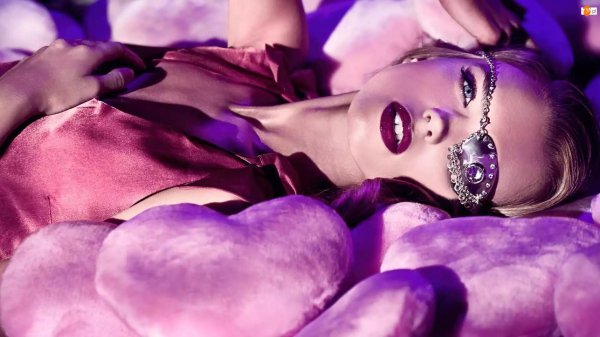 Гламурные с девушками