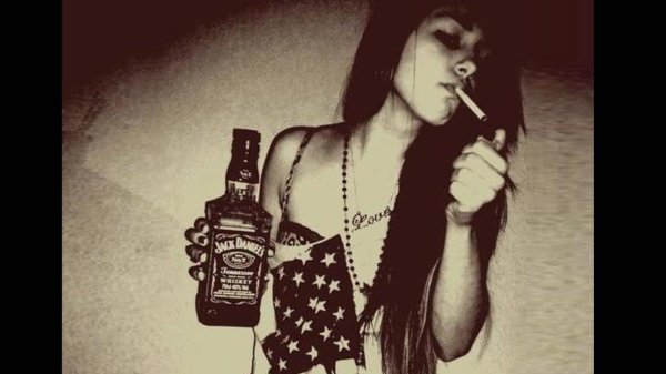 Девушка с сигаретой