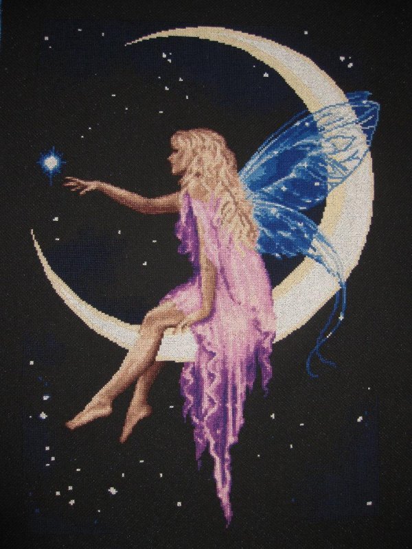 Девушка на месяце