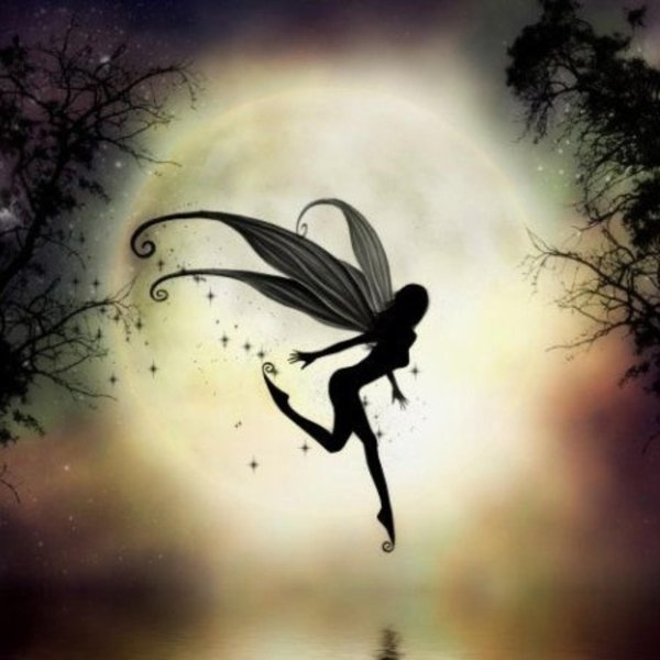 Девушка на месяце