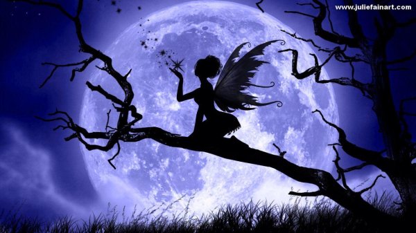 Девушка на месяце