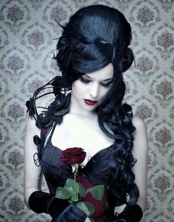 С девушками готика