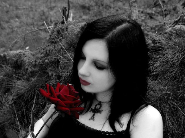 С девушками готика