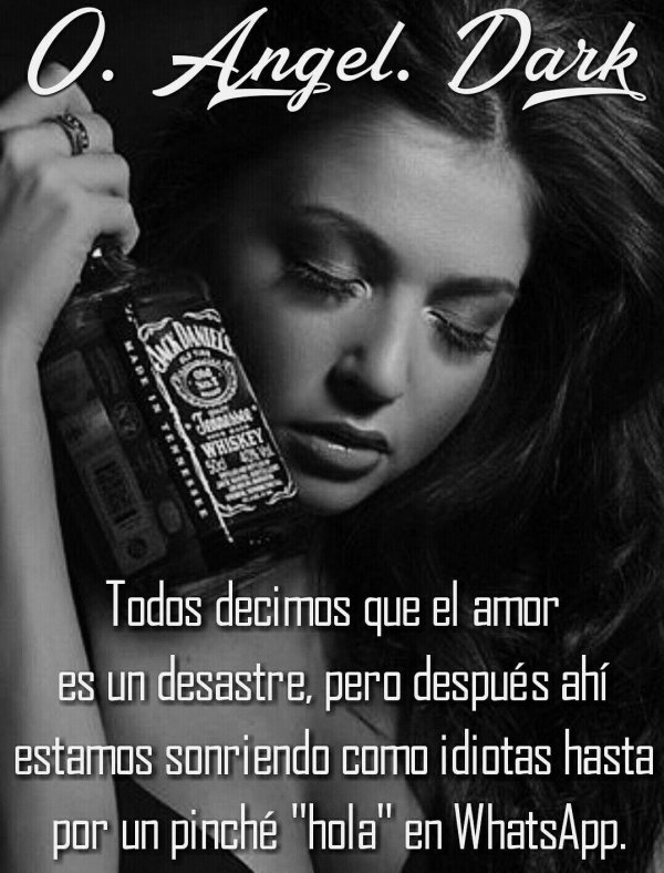 Девушка с бутылкой