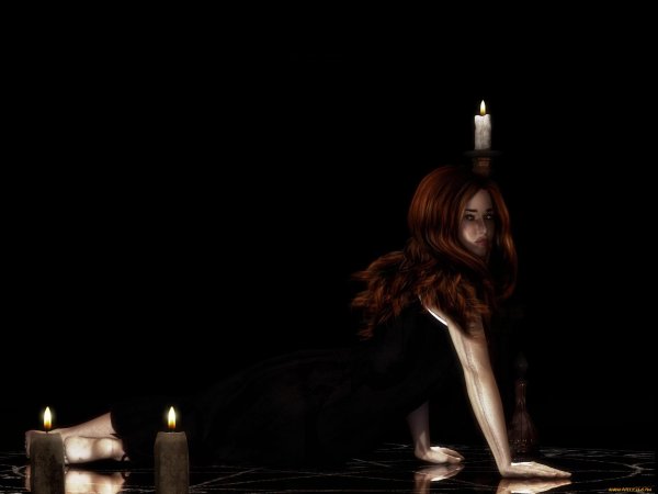 Девушка и свеча