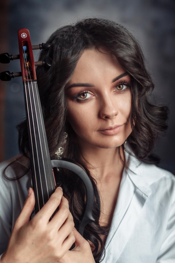 Скрипки с девушками