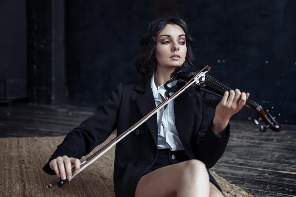 Скрипки с девушками
