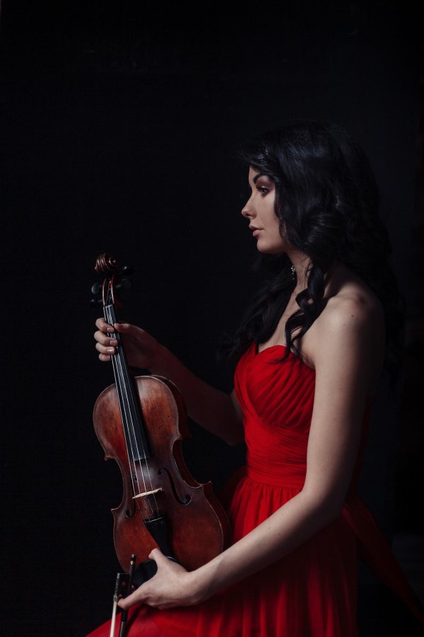 Скрипки с девушками