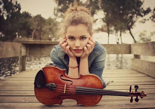 Скрипки с девушками