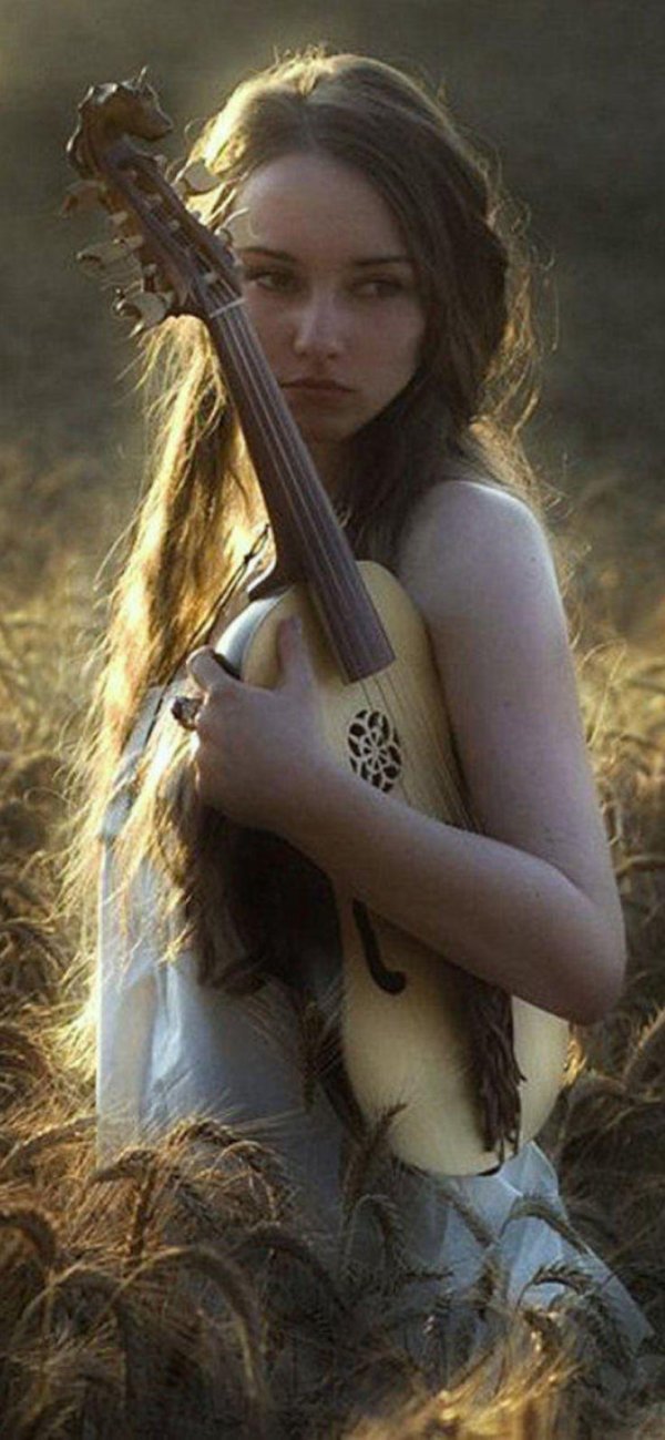 Скрипки с девушками