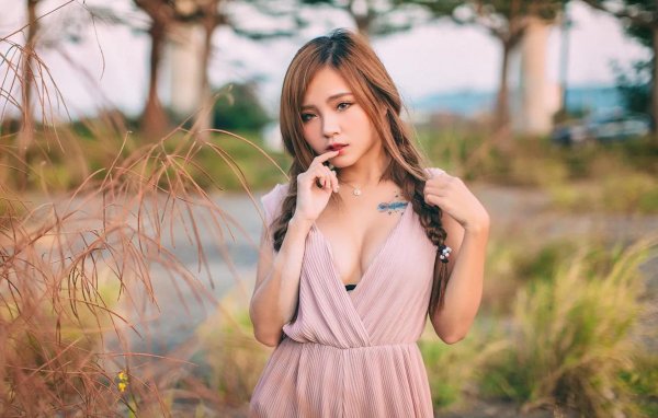 Девушка из азии