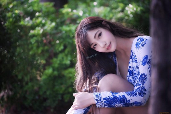 Девушка из азии