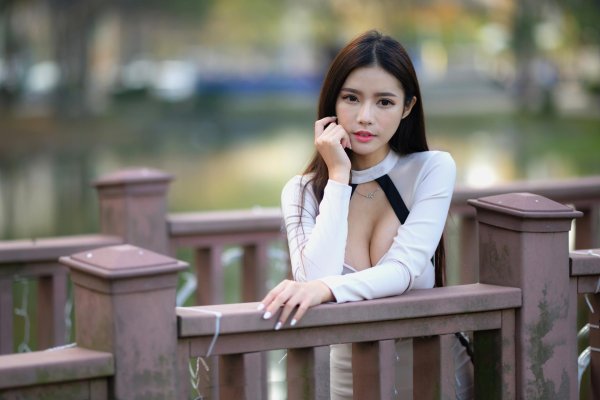 Девушка из азии