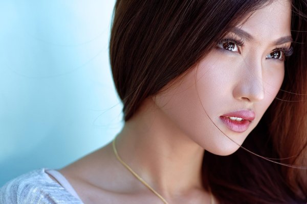 Девушка из азии