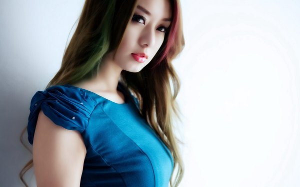 Девушка из азии