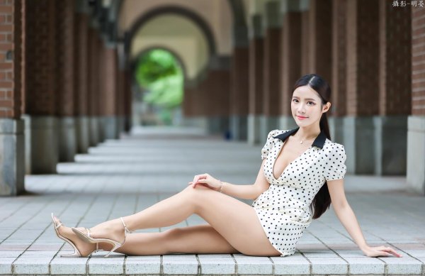 Девушка из азии