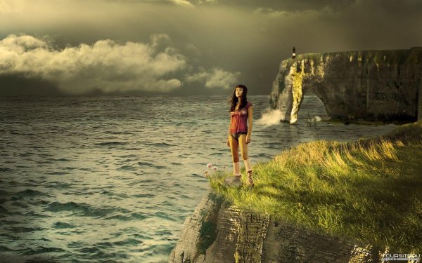 Девушка на обрыве