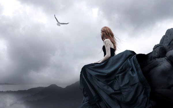 Девушка на обрыве