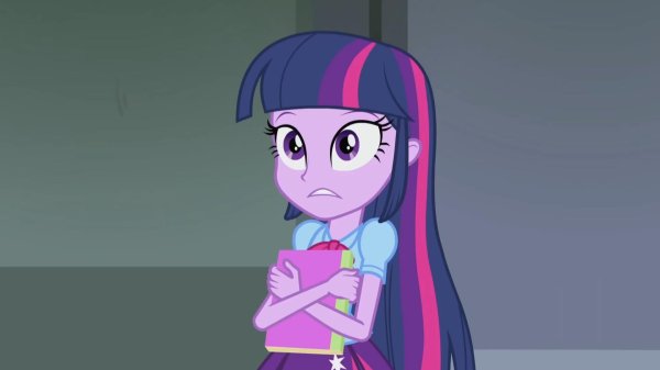 Искорка девушка эквестрии