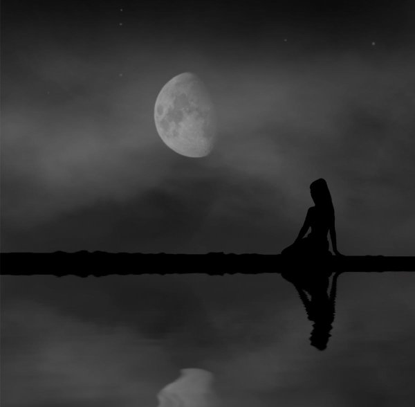 Девушка под луной