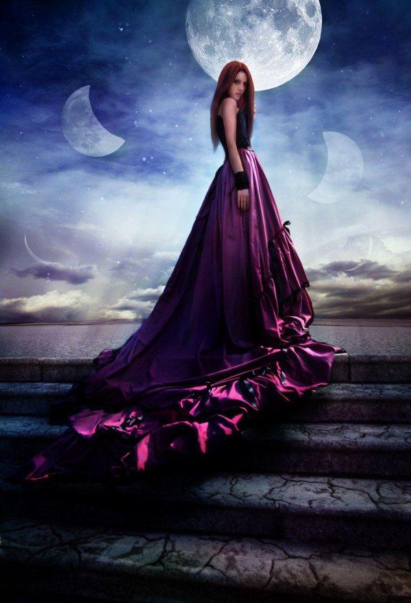 Девушка под луной