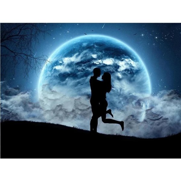 Девушка под луной