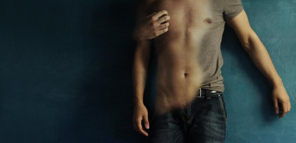 Девушка сверху парня