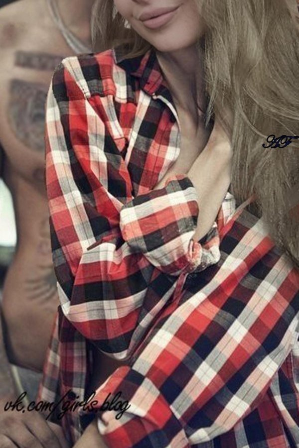 Девушка сверху парня