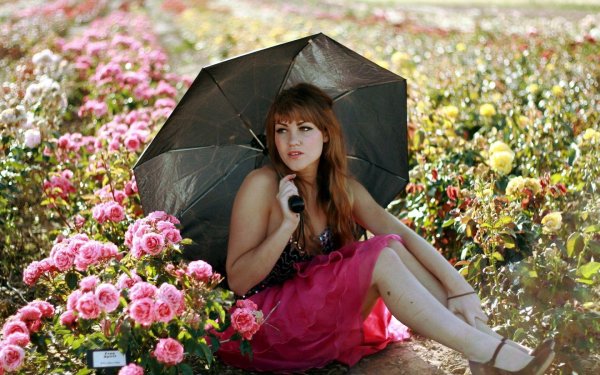 Девушка под зонтом