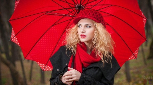 Девушка под зонтом