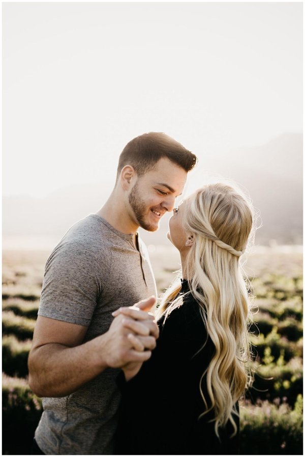 Парень девушка блондинка