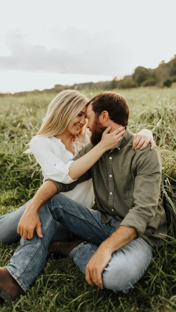 Парень девушка блондинка