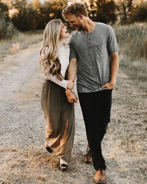 Парень девушка блондинка