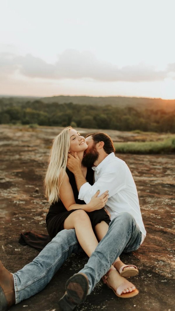 Парень девушка блондинка