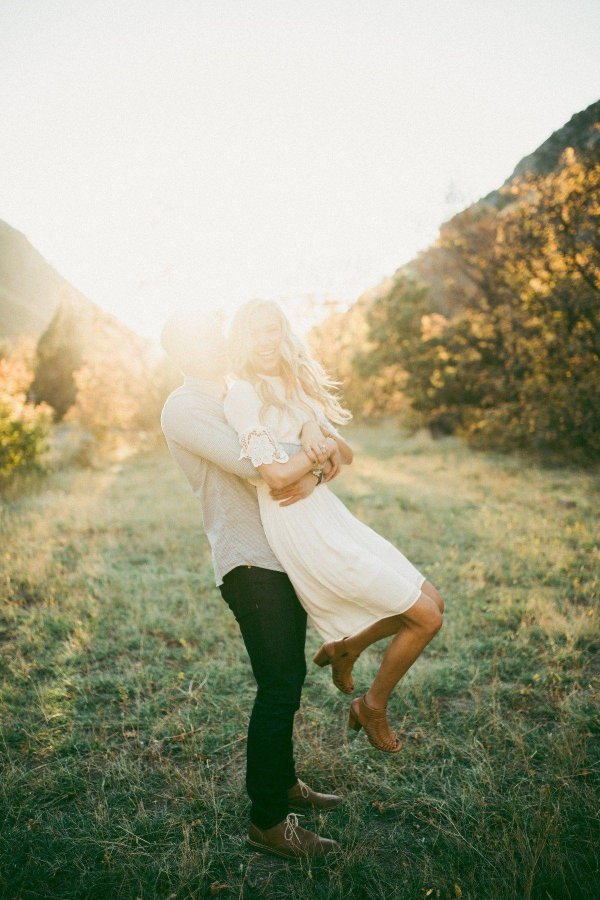 Парень девушка блондинка