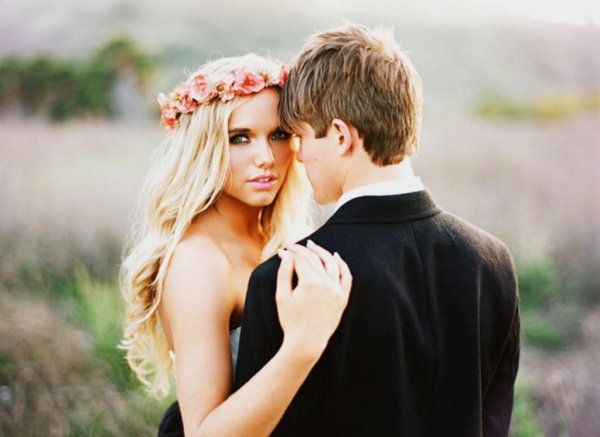 Парень девушка блондинка