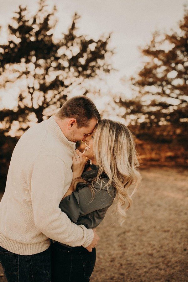 Парень девушка блондинка