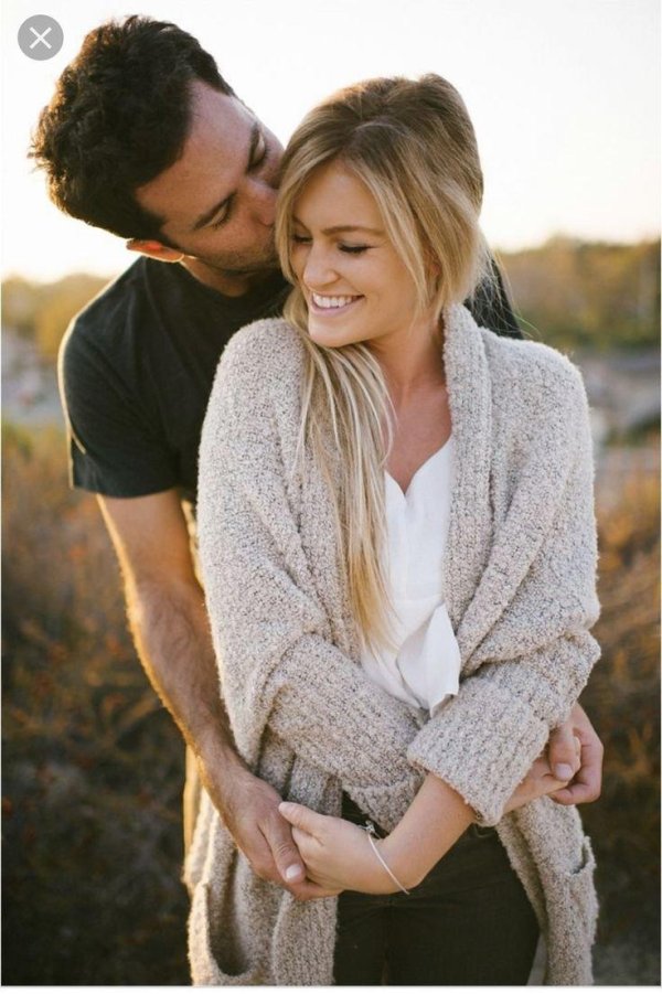 Парень девушка блондинка