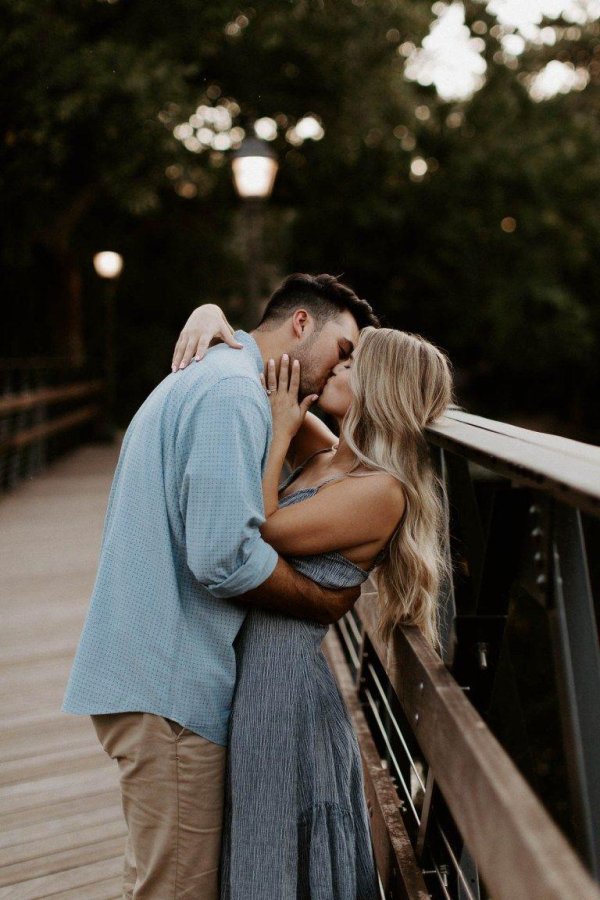 Парень девушка блондинка