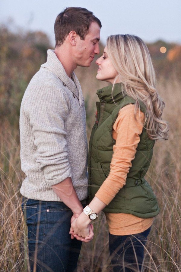 Парень девушка блондинка