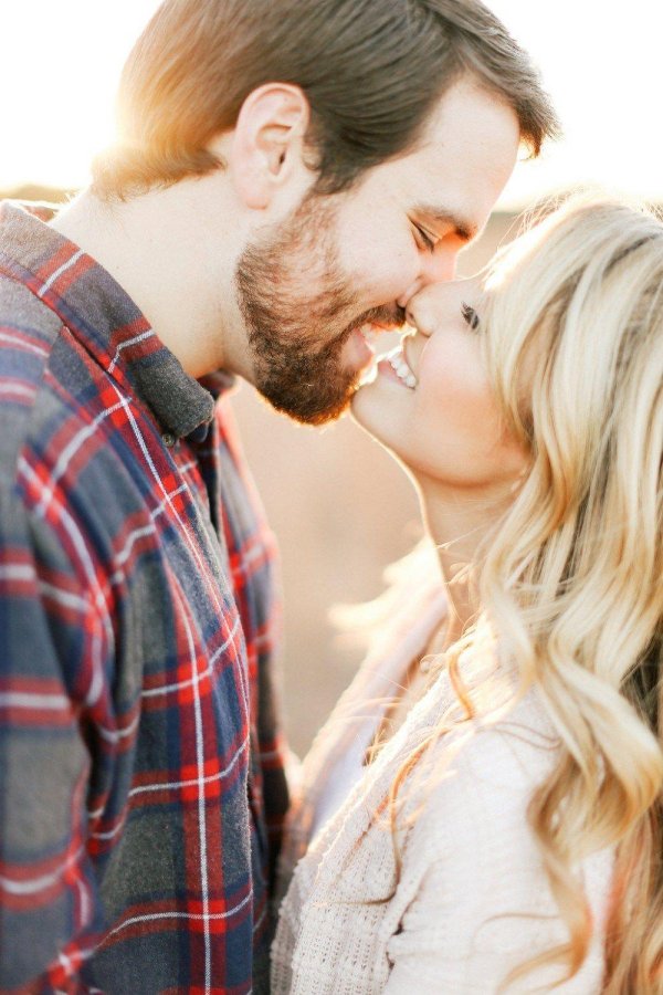 Парень девушка блондинка