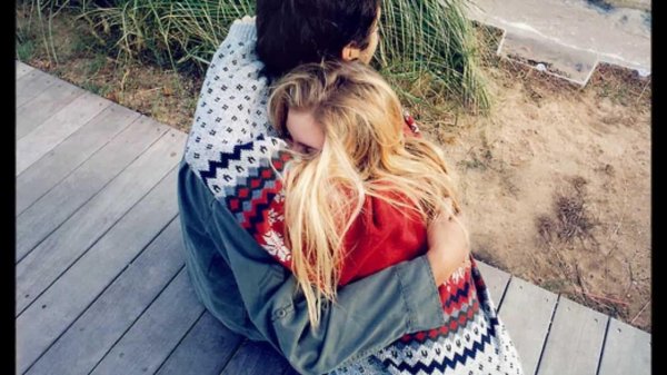 Парень девушка блондинка